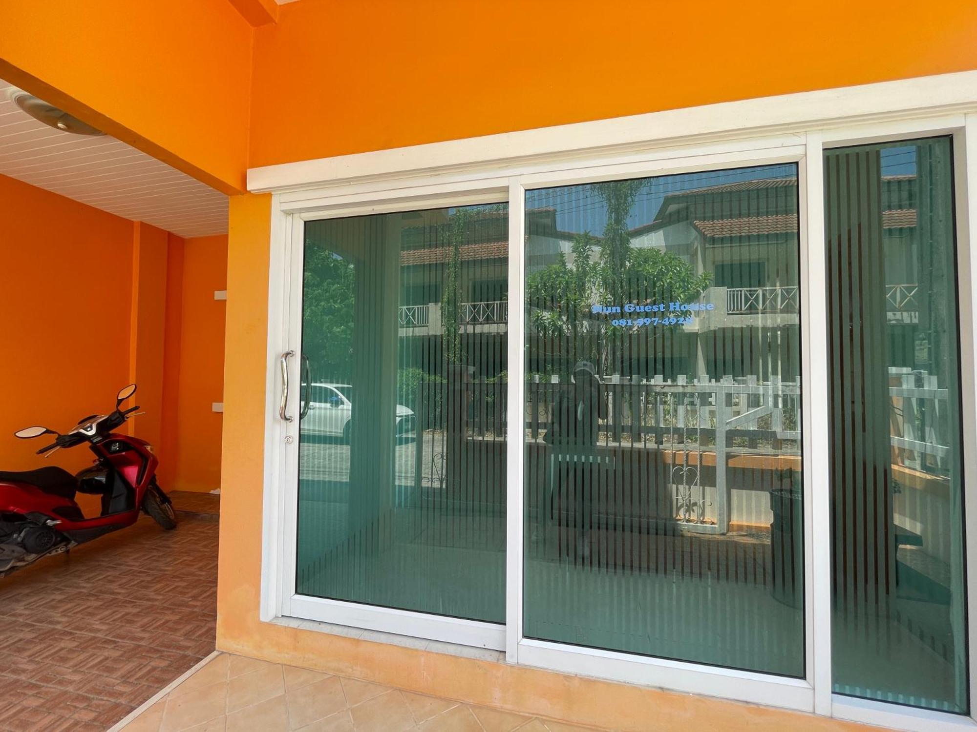 Nun Guest House Ban Bo Han Екстер'єр фото