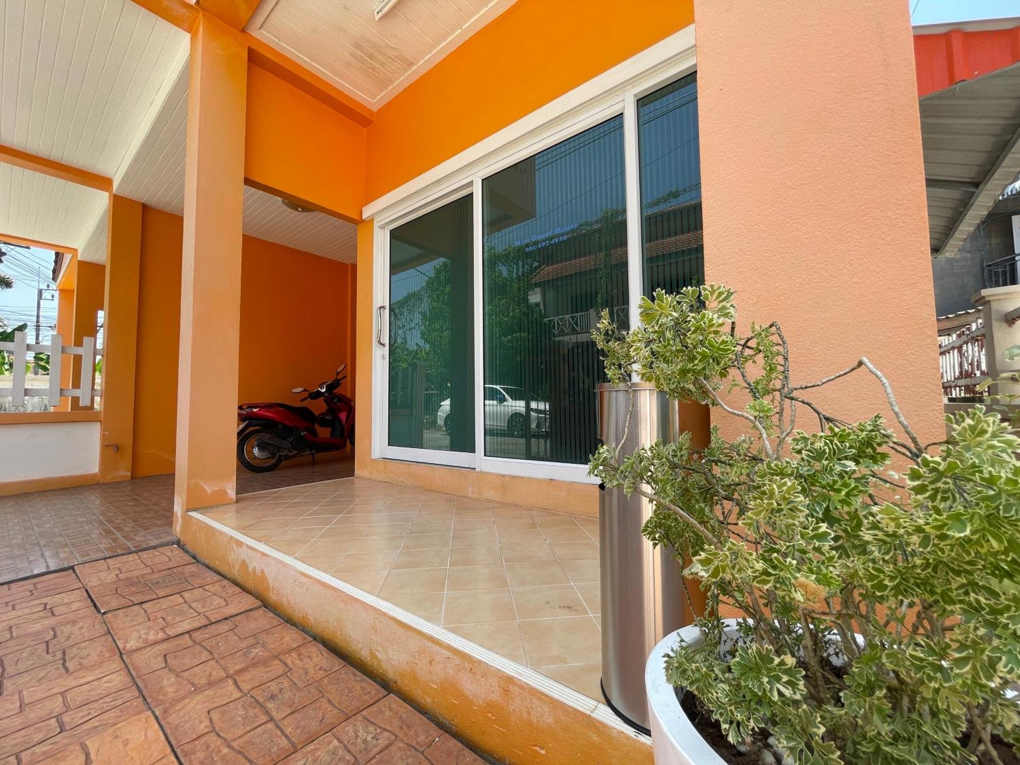Nun Guest House Ban Bo Han Екстер'єр фото
